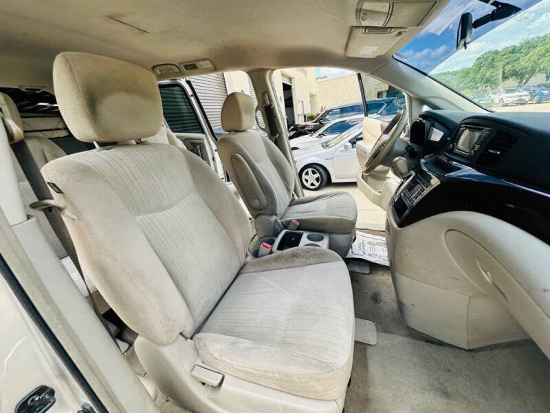 2015 Nissan Quest