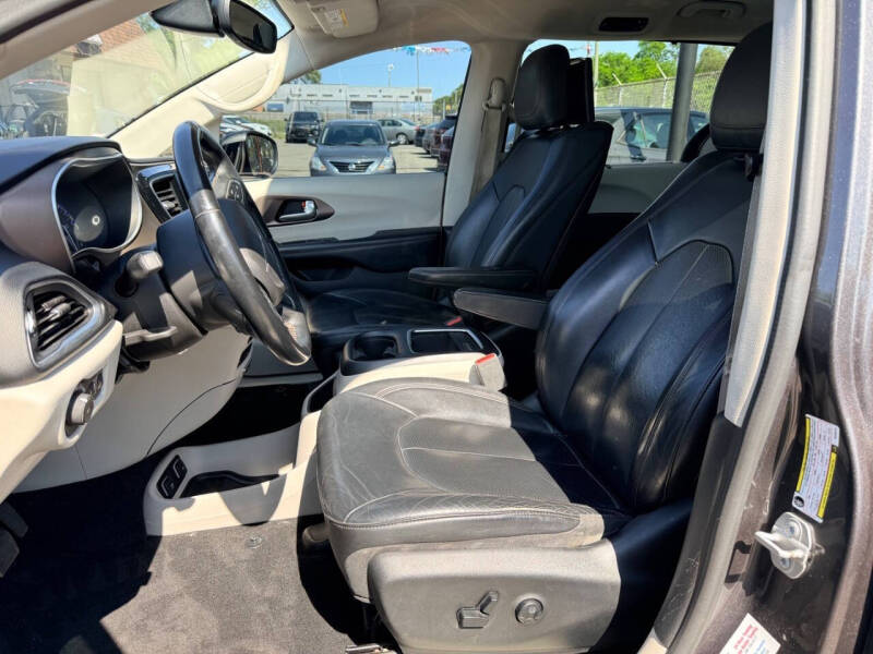 2018 Chrysler Pacifica Touring L Plus