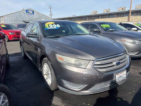 2013 Ford Taurus SE