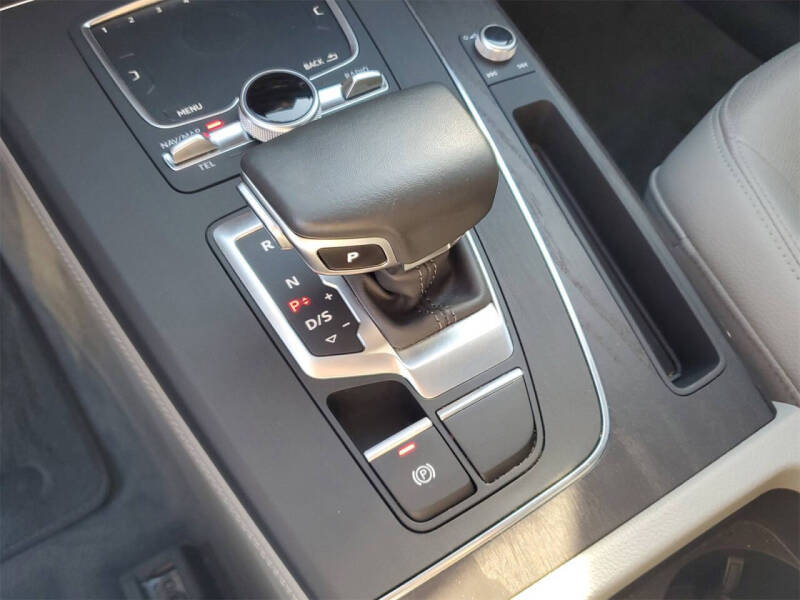 2020 Audi Q5 quattro Premium Plus 45 TFSI