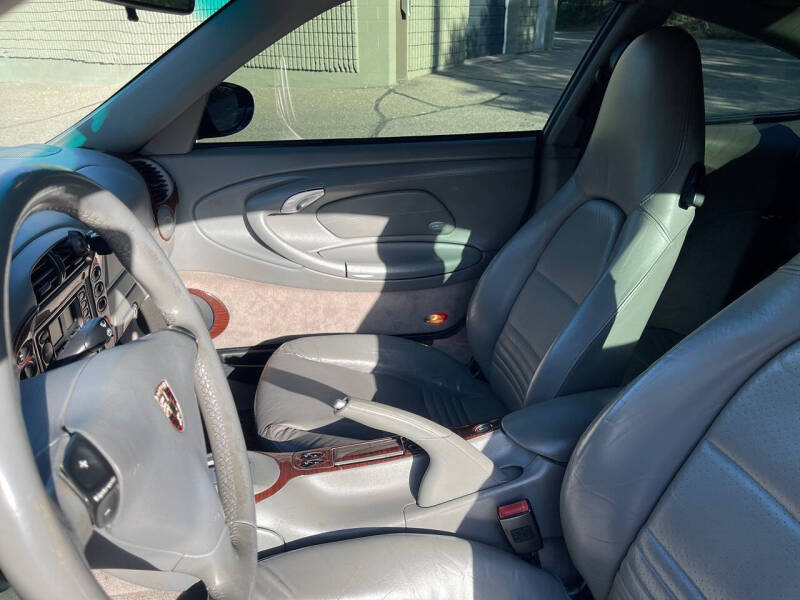 2004 Porsche 911 Carrera 4S