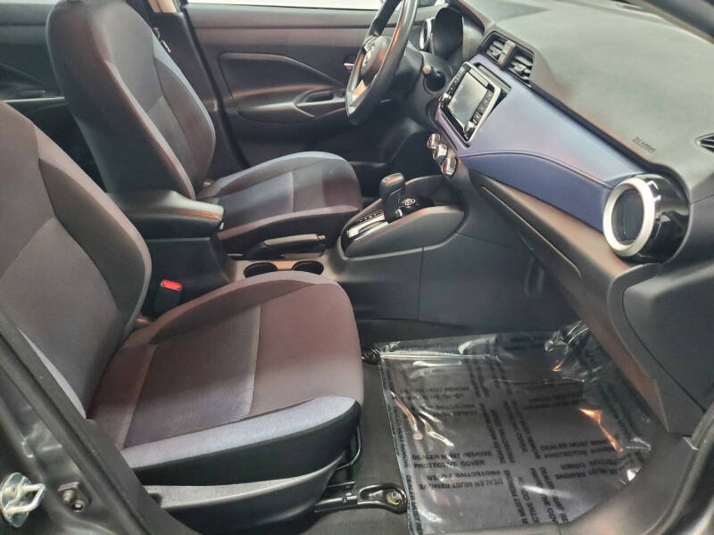 2023 Nissan Versa SV