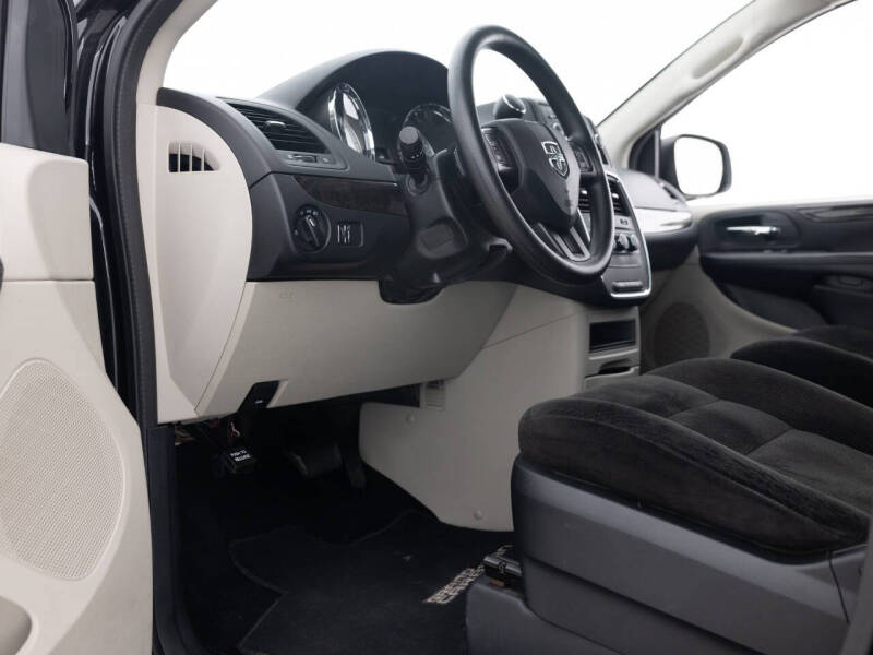 2016 Dodge Grand Caravan American Value Package