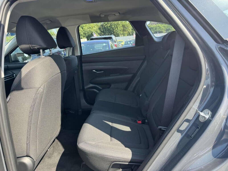 2025 Hyundai Tucson SE