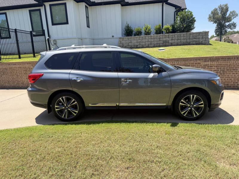 2017 Nissan Pathfinder Platinum