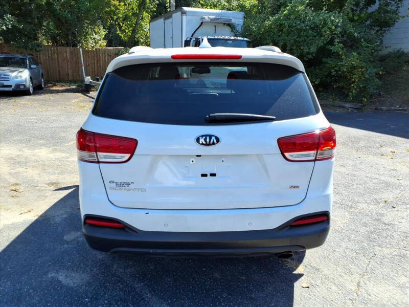 2017 Kia Sorento LX