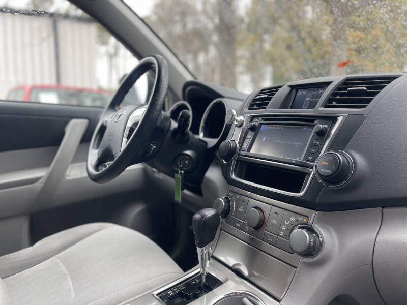 2013 Toyota Highlander Plus