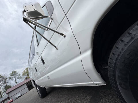 2002 Ford E-Series E-350 SD XLT