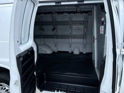 2017 Chevrolet Express 2500