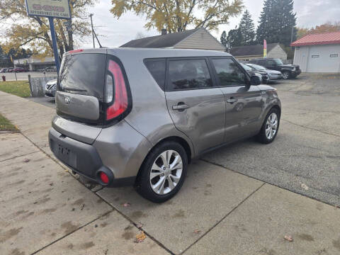 2015 Kia Soul +