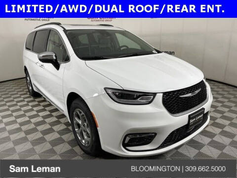 2023 Chrysler Pacifica for sale at Sam Leman CDJR Bloomington in Bloomington IL