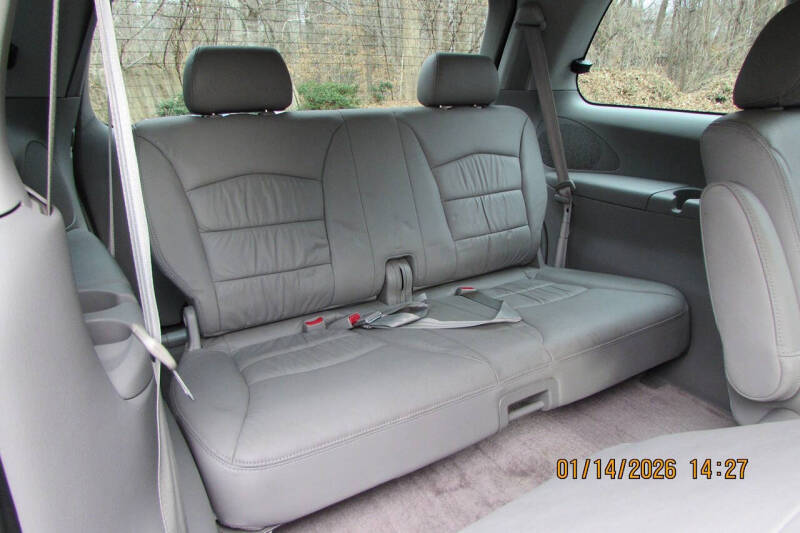2003 Mazda MPV ES