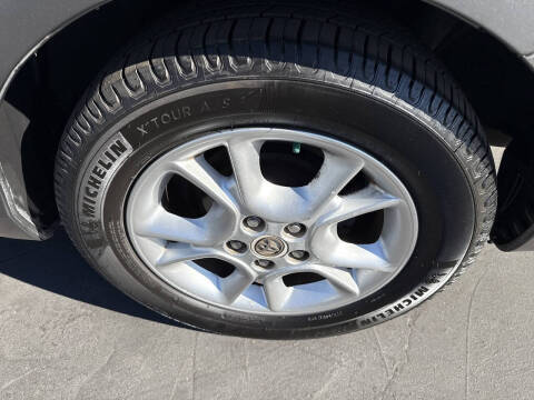 2005 Toyota Sienna XLE 7 Passenger