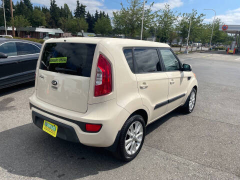2013 Kia Soul +