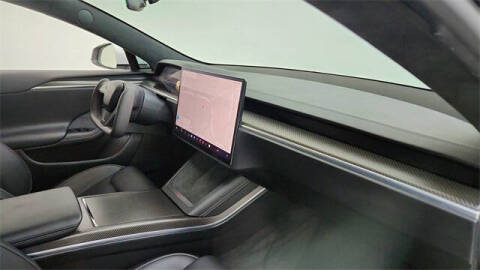 2023 Tesla Model S Plaid