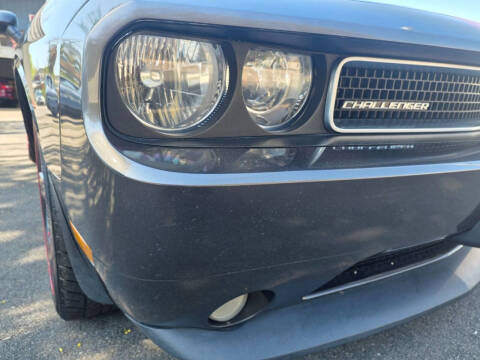 2014 Dodge Challenger SXT