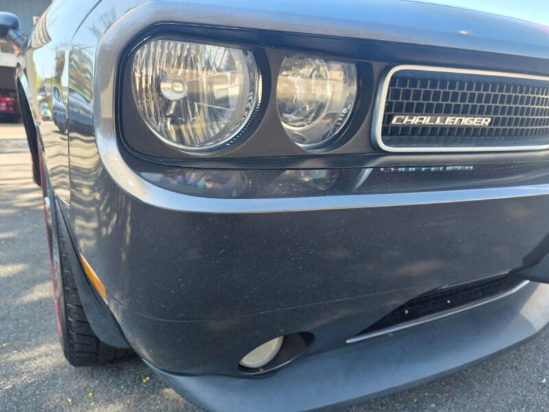 2014 Dodge Challenger SXT