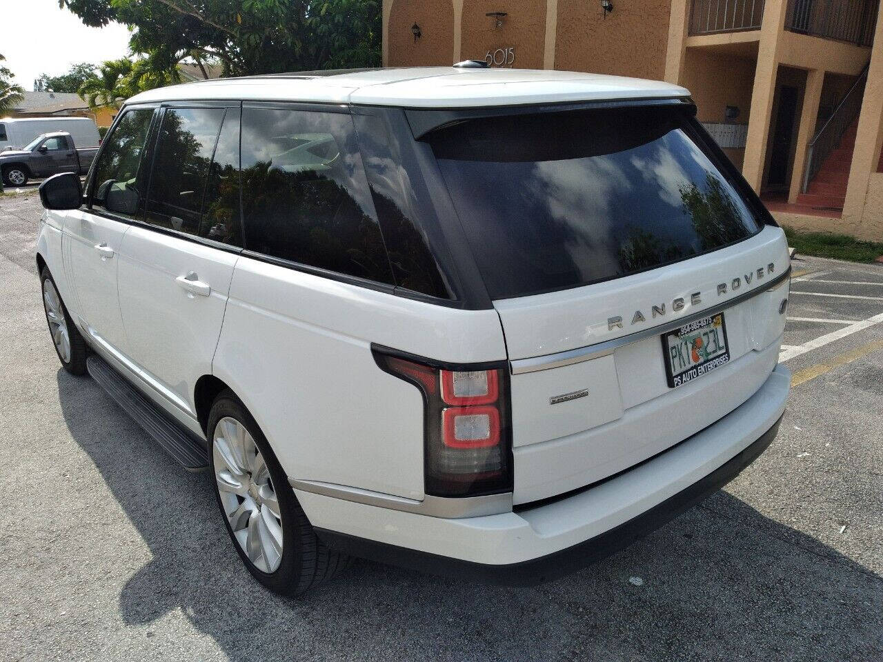 2014 LAND ROVER Range Rover SUV / Crossover - $40,999