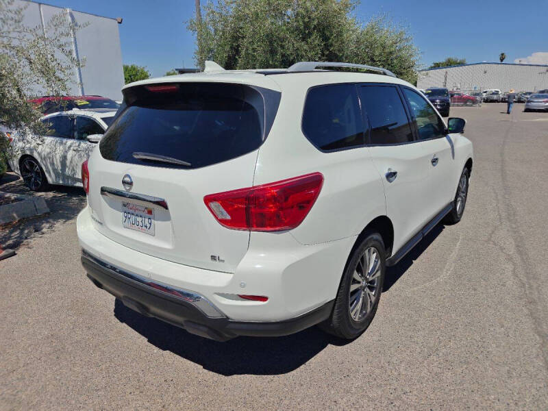 2020 Nissan Pathfinder SL