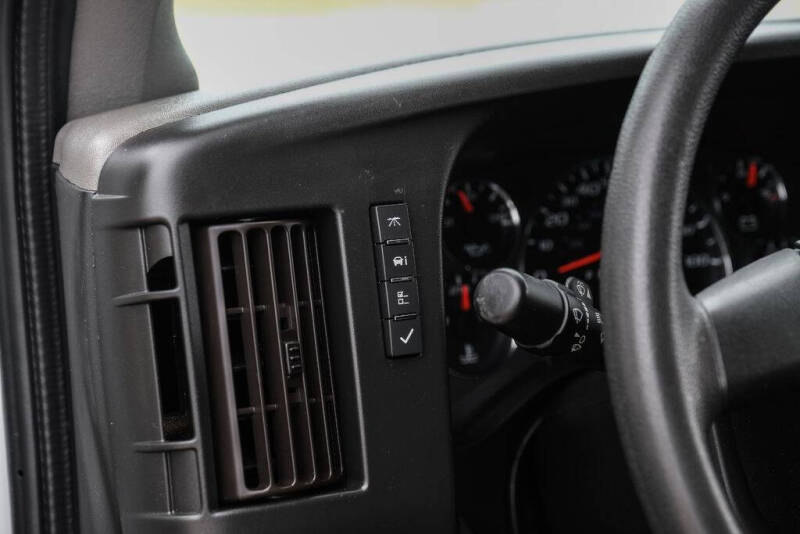 2022 GMC Savana 2500
