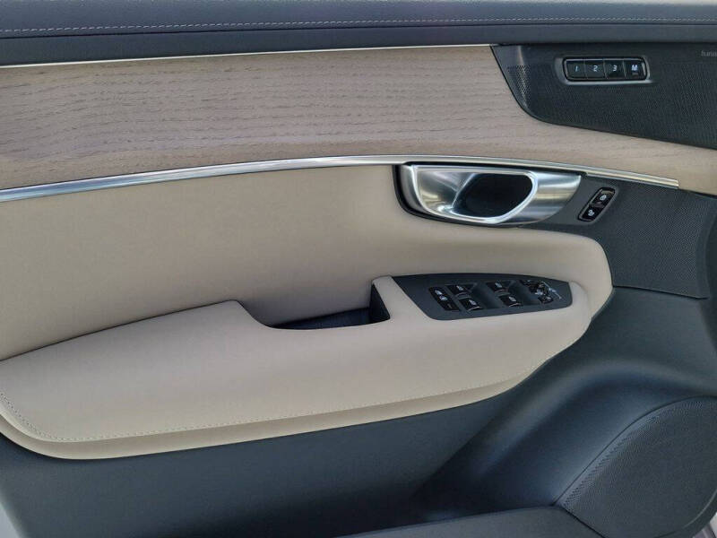 2026 Volvo XC90 B6 Plus 7P