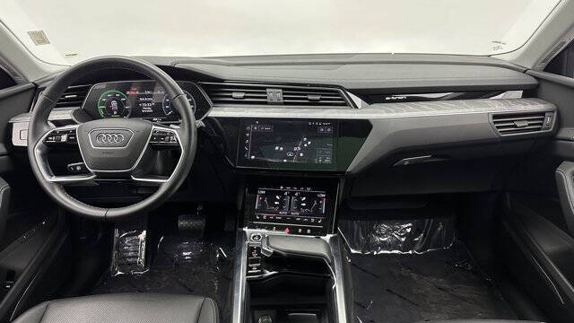 2024 Audi Q8 e-tron quattro Premium Plus