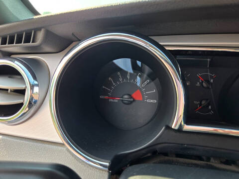 2005 Ford Mustang GT Deluxe