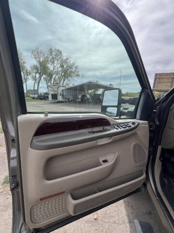 2004 Ford Excursion Limited