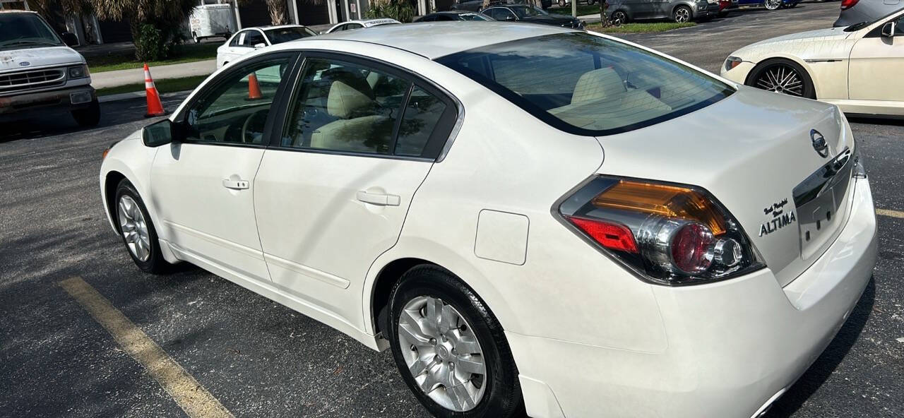 2012 Nissan Altima for sale at Amico Auto Sales in Margate, FL