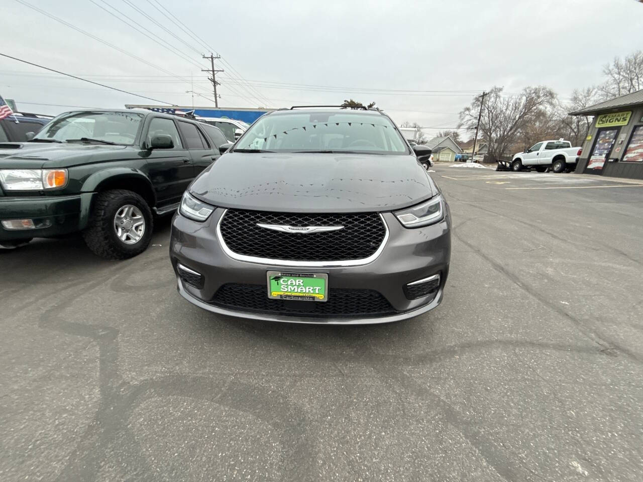 2022 Chrysler Pacifica for sale at Car Smart Of St. Cloud in Saint Cloud, MN