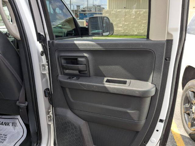 White 2012 Ram 1500 ST 4x2 ST 4dr Quad Cab 6.3 ft. SB Pickup 18