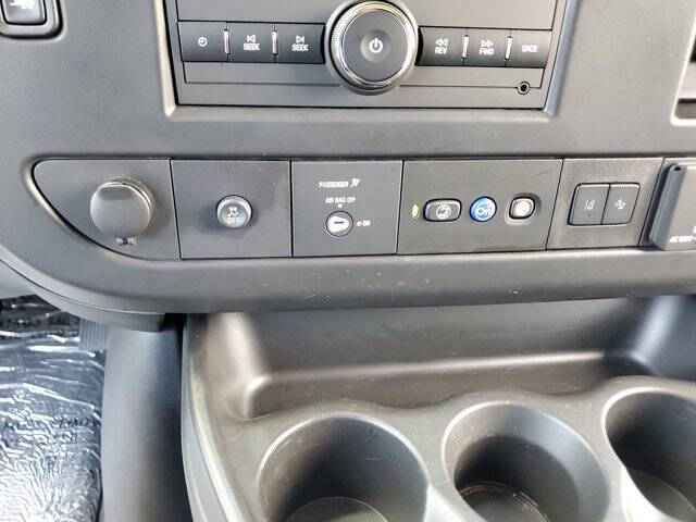 2025 Chevrolet Express LT 3500