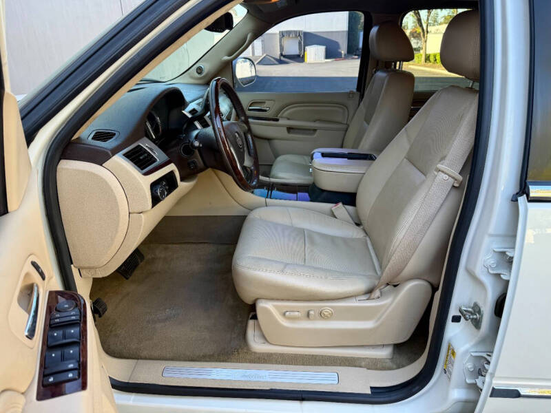 2012 Cadillac Escalade ESV Luxury
