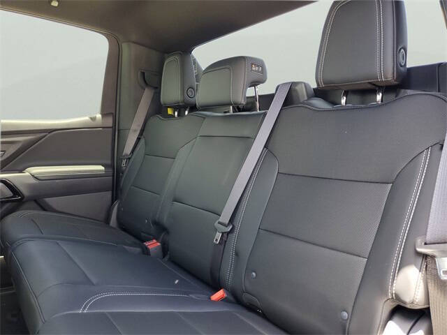 2025 Chevrolet Silverado EV LT