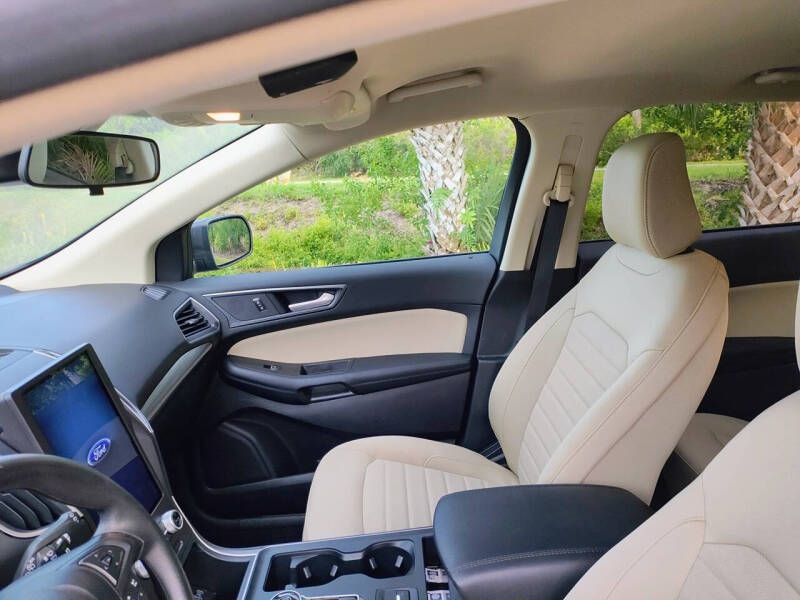 2021 Ford Edge SE