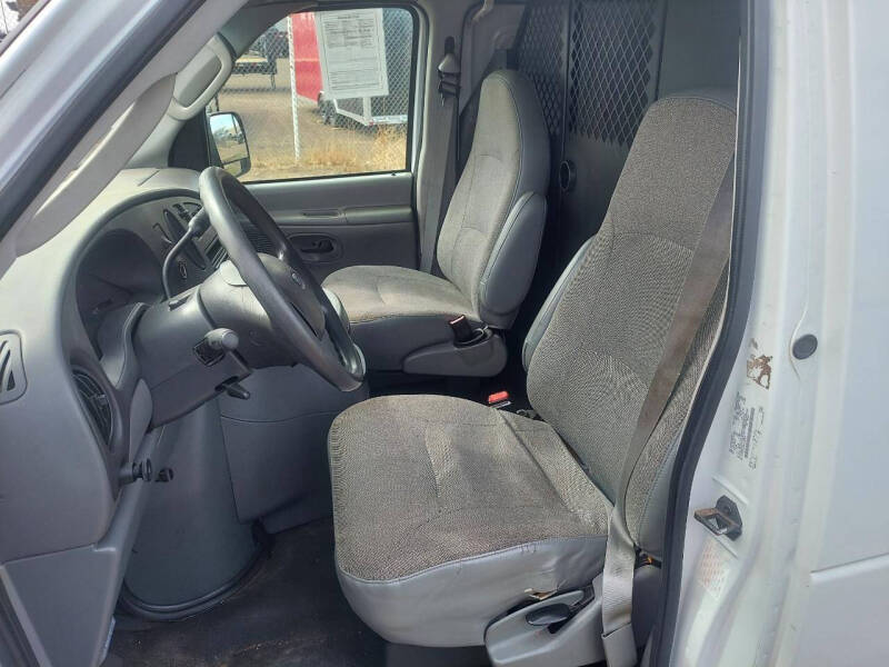 2004 Ford E-Series