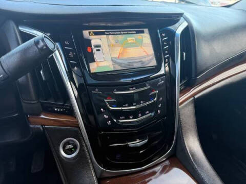 2016 Cadillac Escalade Luxury Collection