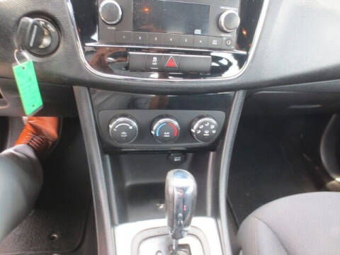 2013 Chrysler 200 LX