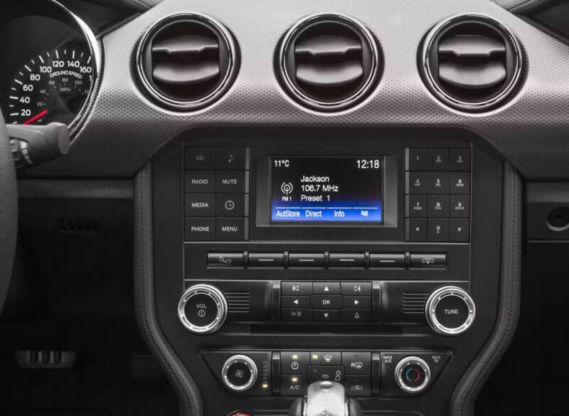 2016 Ford Mustang V6