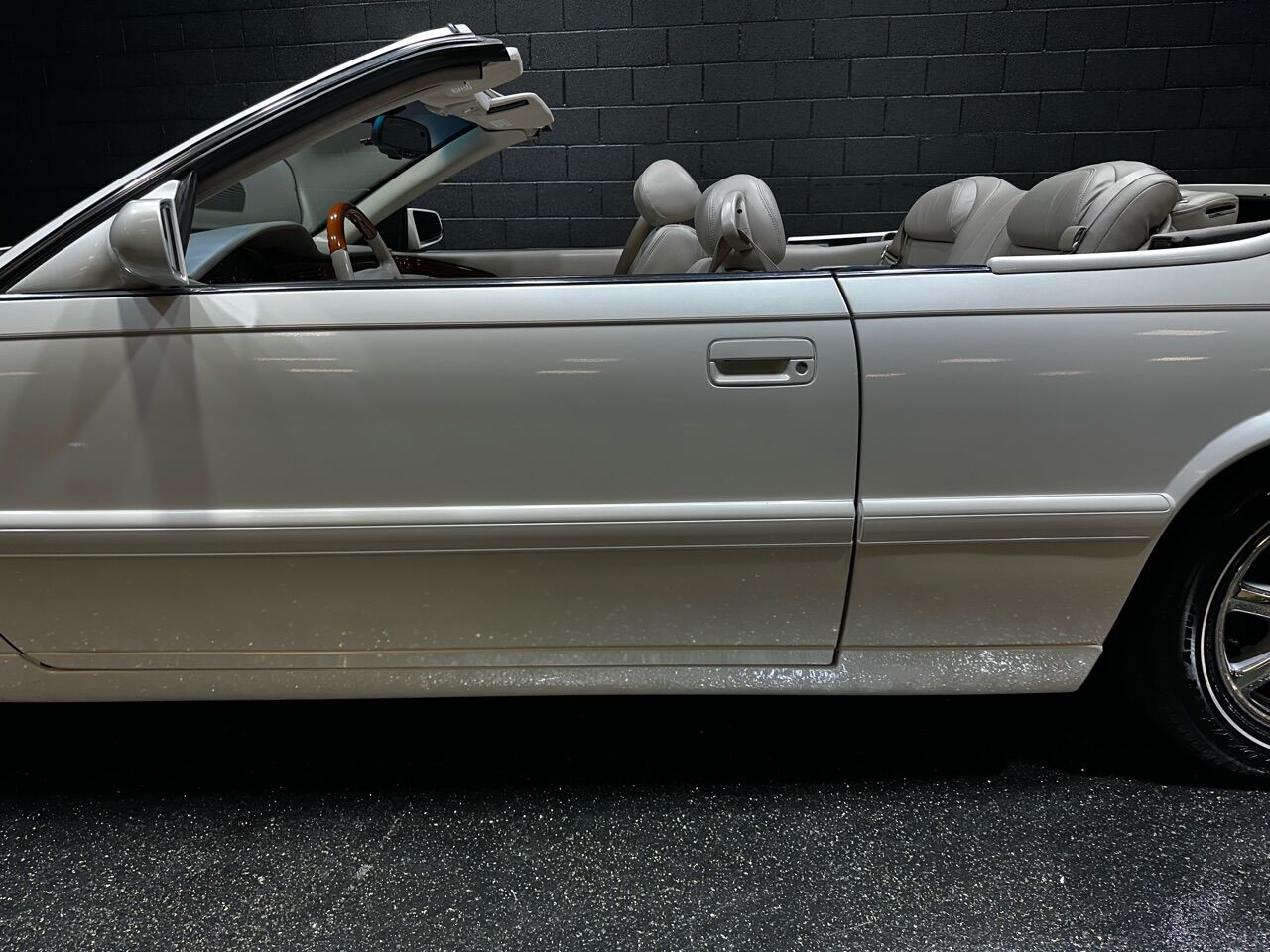 2000 Cadillac Eldorado 23