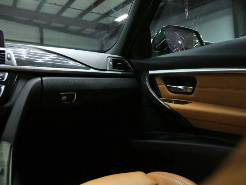 2018 BMW 3 Series 330i xDrive