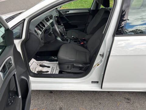 2016 Volkswagen Golf TSI S