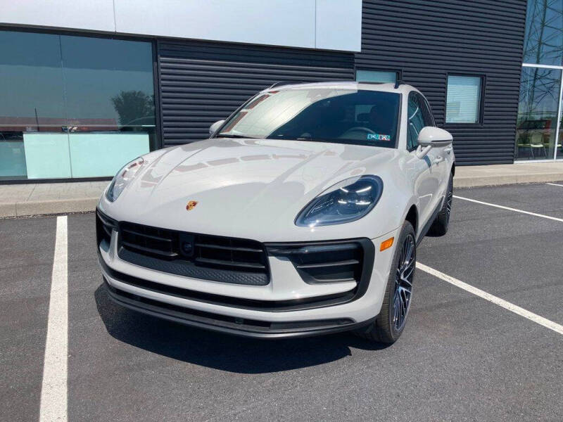 2025 Porsche Macan