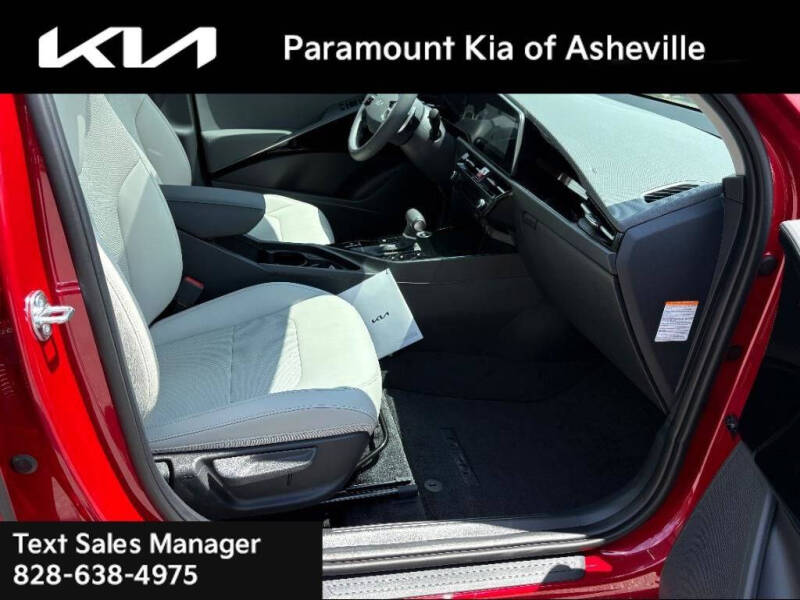 2025 Kia Niro EX Touring