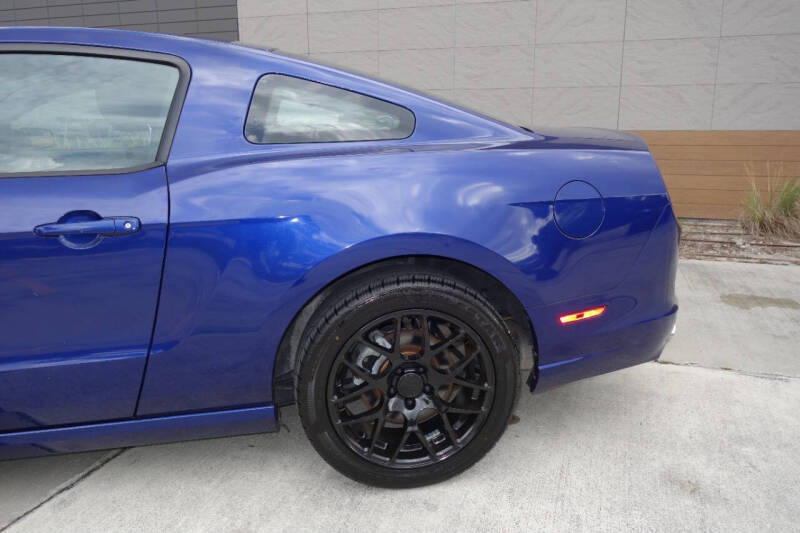 2014 Ford Mustang V6