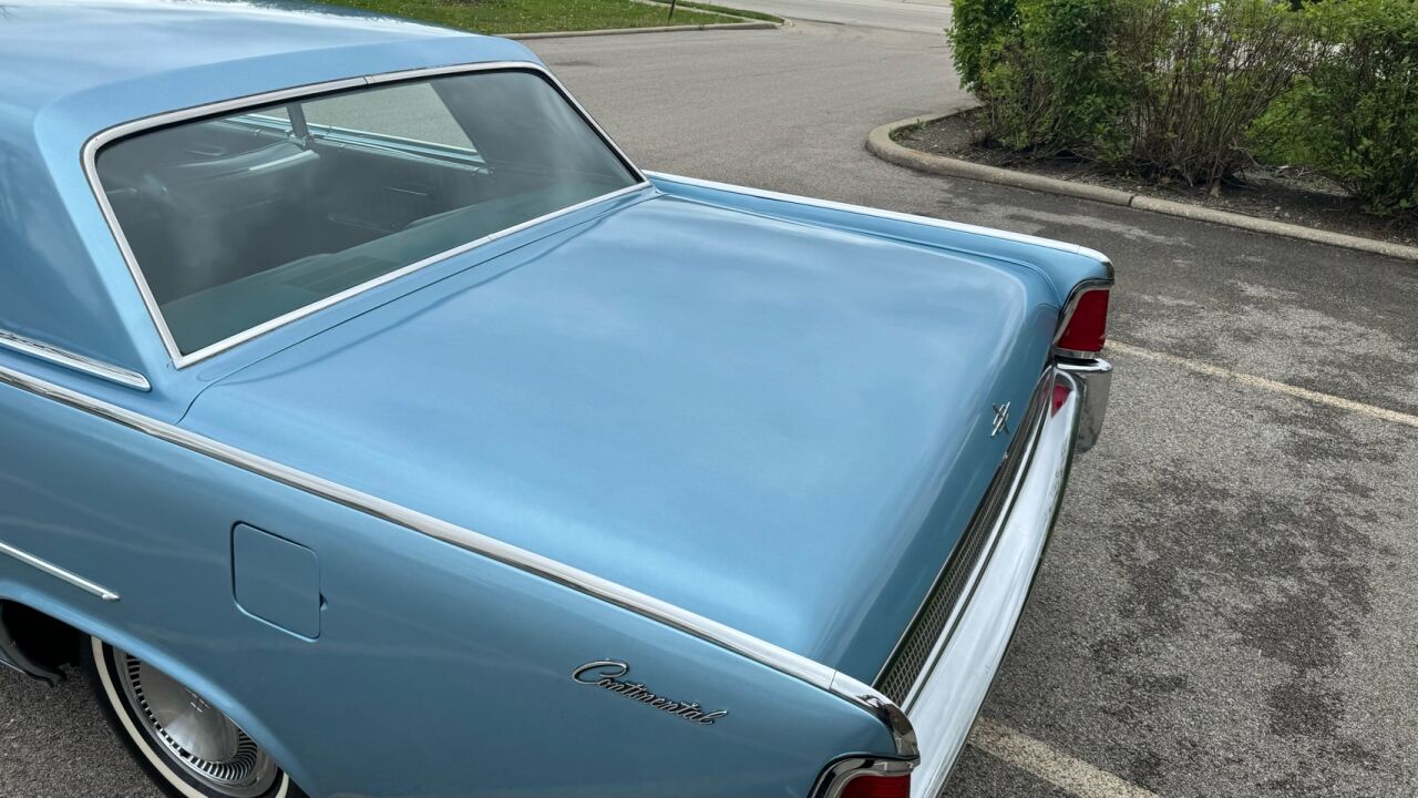 1964 Lincoln Continental 10
