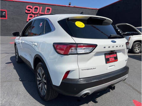 2020 Ford Escape Titanium