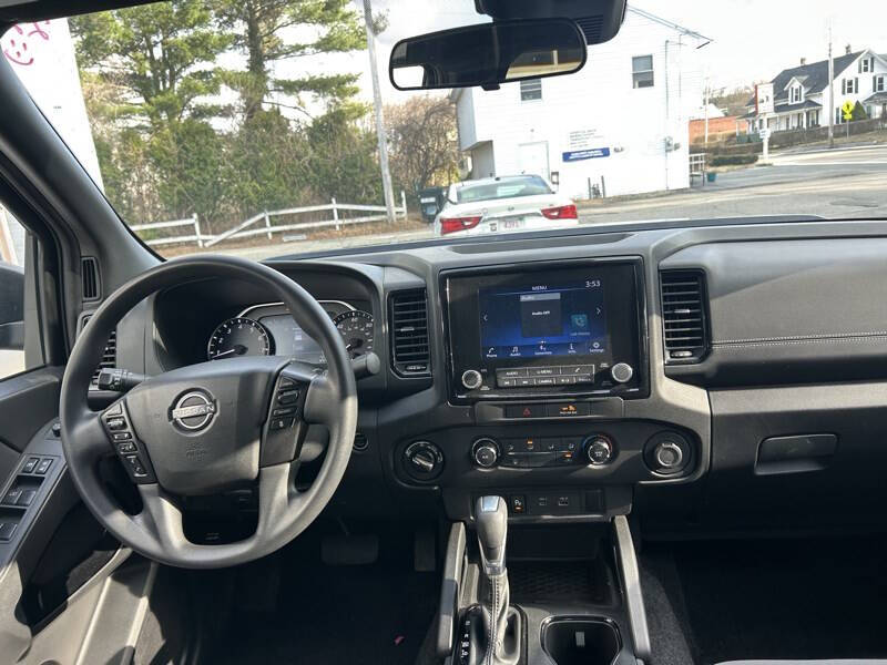 2023 Nissan Frontier S