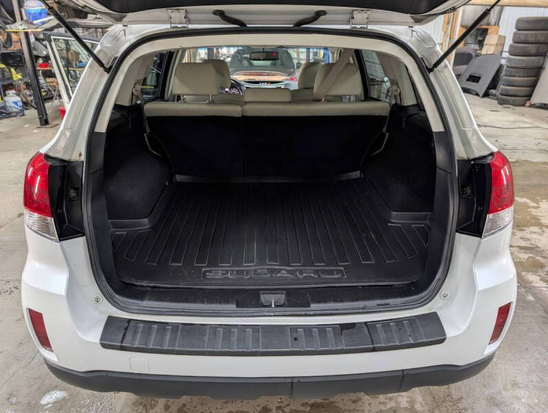 2011 Subaru Outback 2.5i Premium