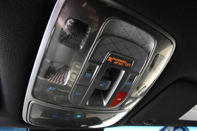 2023 Genesis GV70 2.5T Standard